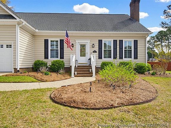4th image of 605 Longwood Pl
