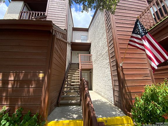 2nd image of 10527 Perrin Beitel #C 201