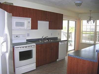 5th image of 3608 SW 8th Pl