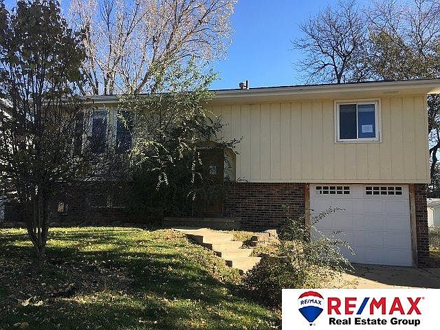 1st image of 7401 Elm Dr