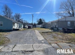 3 Court F, Herrin, IL 62948