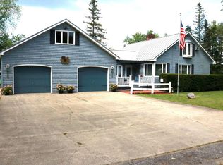 16 Hardy St, Madison, ME 04950