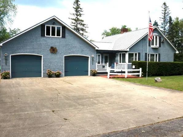 16 Hardy Street, Madison, ME 04950