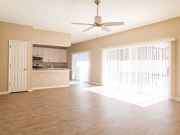 5th image of 2184 Westbourne Dr