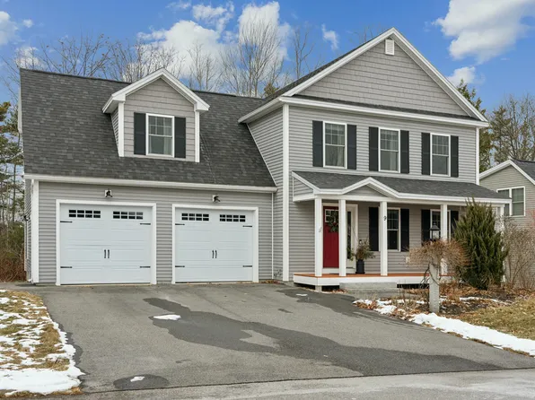 9 Clipper Street, Cumberland, ME 04110