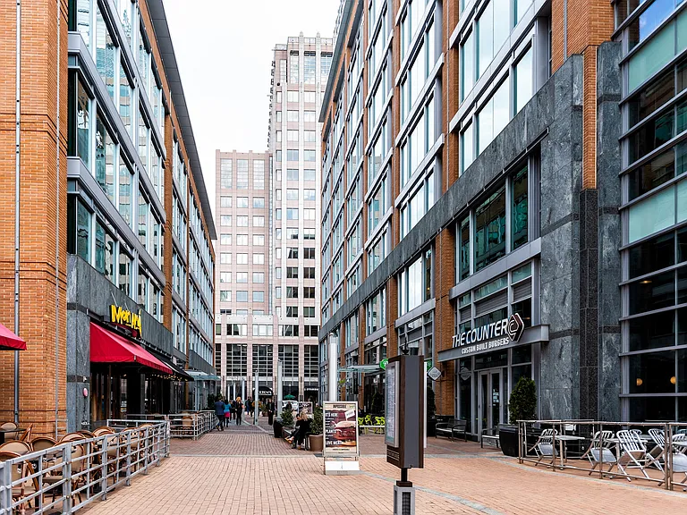 Windsor Herndon is minutes from Reston Town Center which boasts more than 50 retails shops, 30 restaurants, a multi-screen cinema, and a Hyatt Regency Hotel.