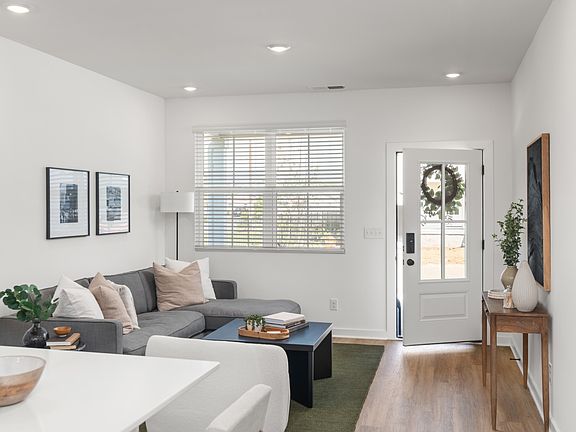 3rd image of 1121 Marlowe Lndg Lot 6