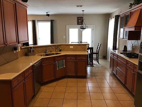 5th image of 2740 Bay De Vieux Dr