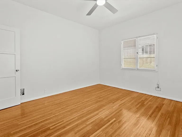 838 S Mansfield Ave #4 — Photo 15