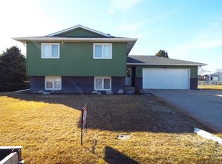1405 N Wade St, Lexington, NE 68850