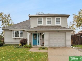 1404 Thomas Dr, Bellevue, NE 68005