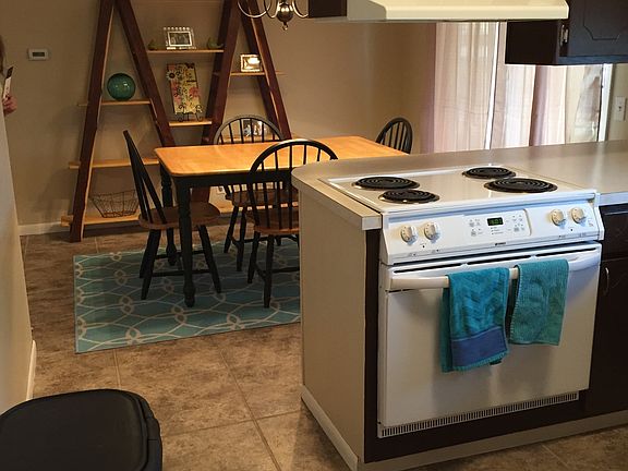 Kitchen & Dining Room