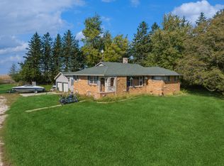 1637 Melugins Grove Rd, Steward, IL 60553