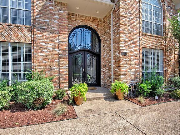 3rd image of 4331 Hollow Oak Dr