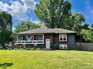 1707 SW Speas Dr, Blue Springs, MO 64014