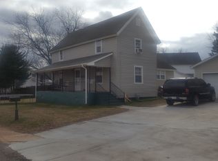 29 Smythe St, Pelzer, SC 29669