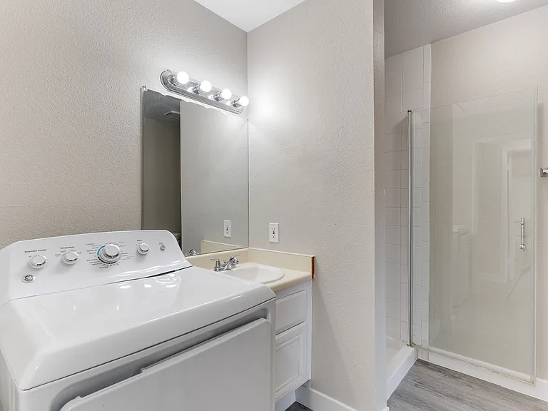 830 N Sloan Ln #202 — Photo 15