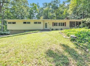 21 Stonehenge Rd, Weston, CT 06883