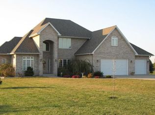 405 Johnson Ct, Metamora, IL 61548