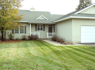 19 Smoke Ridge Rd, Queensbury, NY 12804