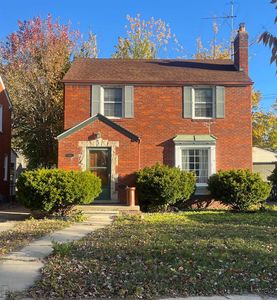 1342 Hollywood Ave, Grosse Pointe Woods, MI, 48236