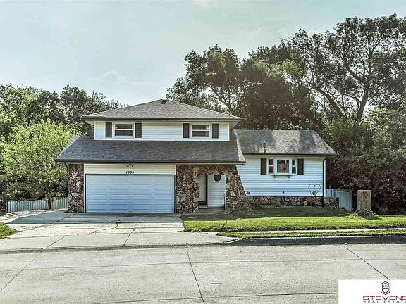 4th image of 1635 Peterson Dr