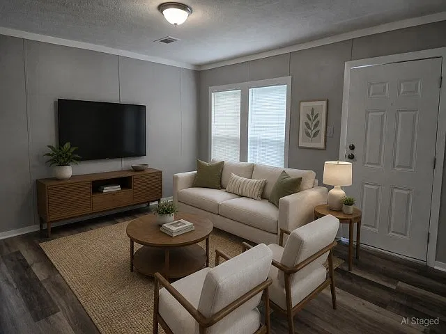 3 bed, 1120 sqft, $2,135 — Photo 3