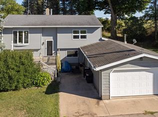 N3008 Pella Opening Rd, Clintonville, WI 54929