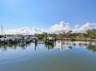 318 Oak Harbour Dr #318, North Palm Beach, FL 33408