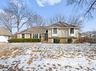 1404 SW Charleston Ave, Lees Summit, MO 64081