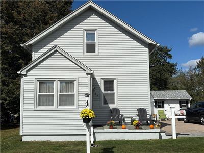 65 Maple Ave, Middletown, RI, 02842
