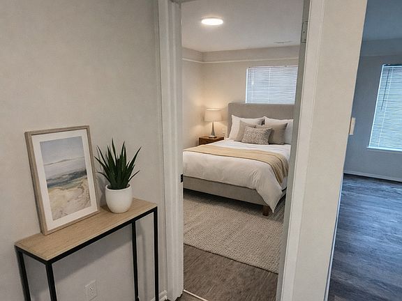 3rd image of 8868 Wyoming St #204