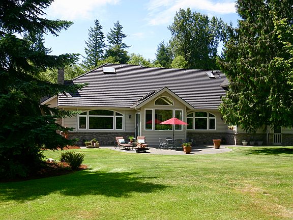 4th image of 7120 259th Pl NE