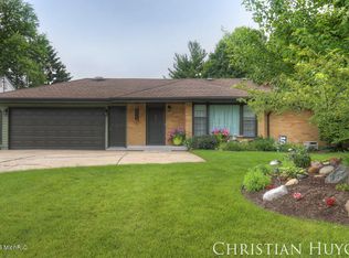 2837 Plainfield Ave NE, Grand Rapids, MI