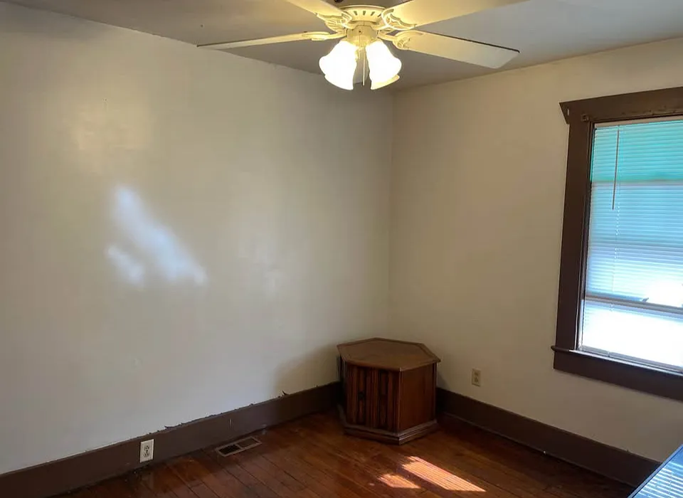 5 bed, 1200 sqft, $1,290 — Photo 3