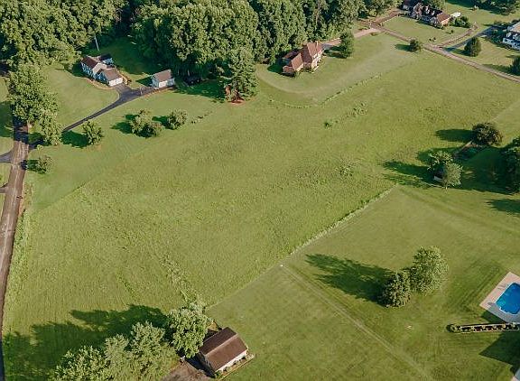 4th image of 137 Indian Cave Subdivision