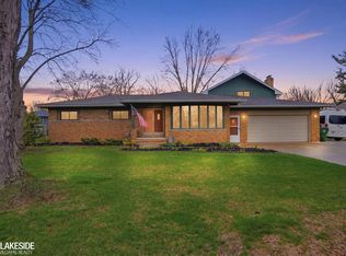5669 Sandburn Ave, Shelby Township, MI