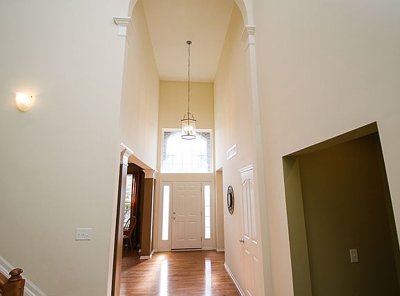 2nd image of 280 Wilmington Dr