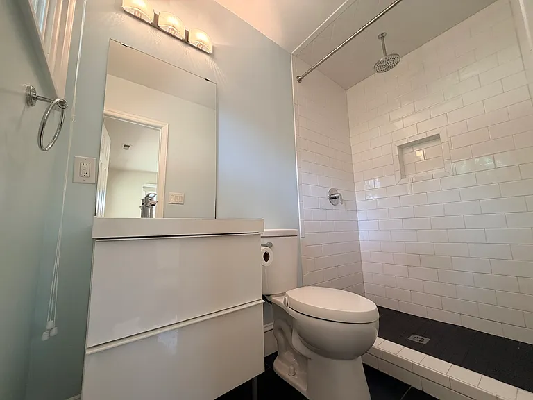 3111 Airlie St — Photo 12