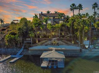 29126 Old Wrangler Rd, Canyon Lake, CA 92587