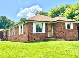 2700 Castlewood Pl #B, Owensboro, KY 42303