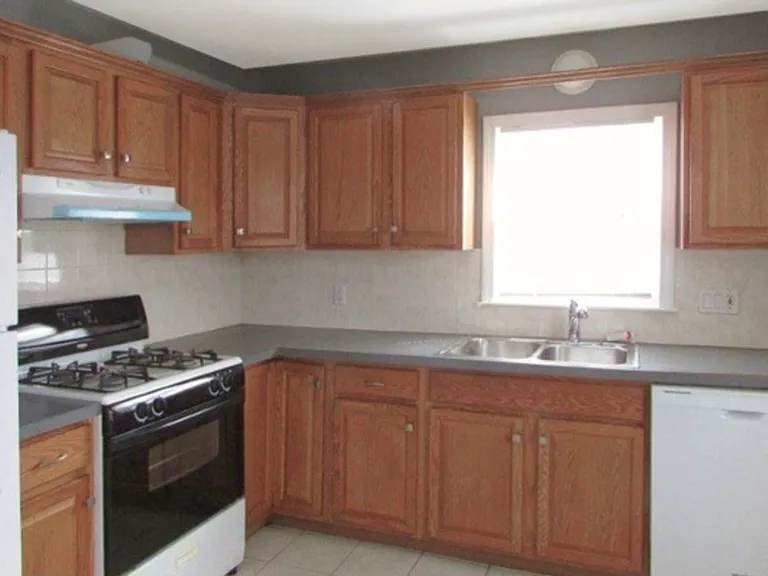 176 Pearl St #176 — Photo 7