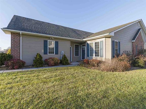 2nd image of 4035 Forest Oaks Ln
