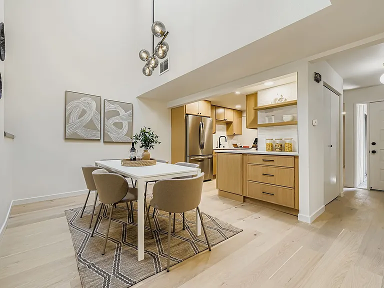 14208 NE 2nd Pl — Photo 15
