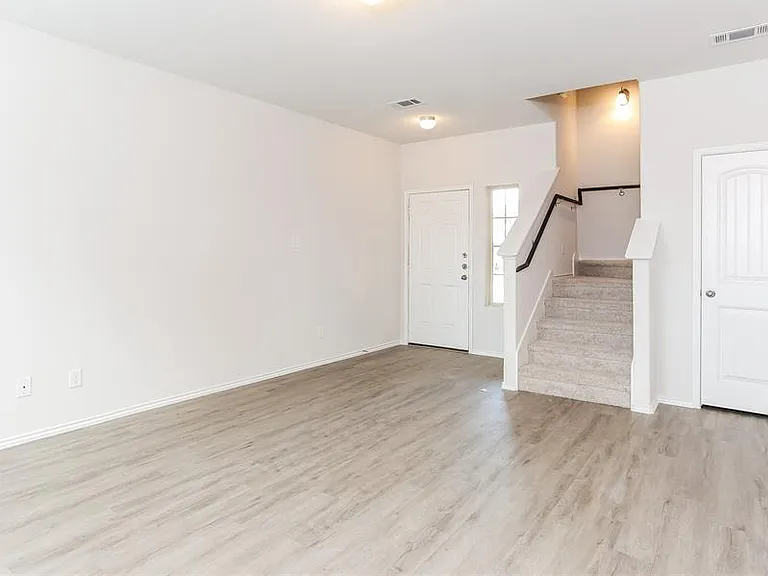 8317 Camellia Tree Ct #8317 — Photo 11