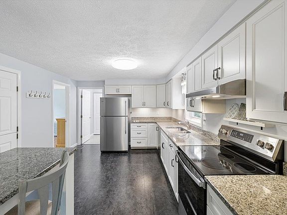 2nd image of 17 Almeda Lane