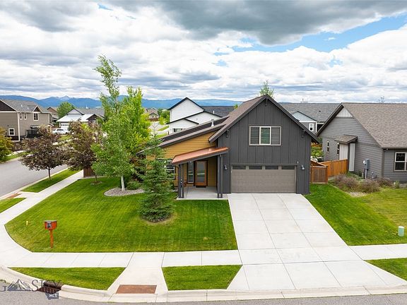 2nd image of 10 Baldy Ct