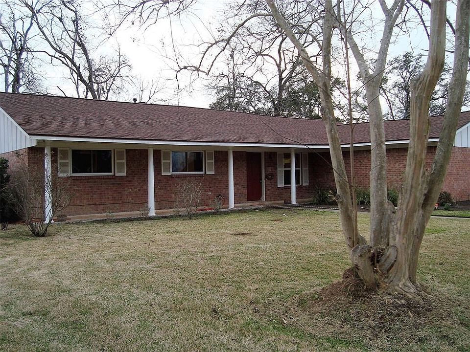 1st image of 111 Oyster Bend Ln