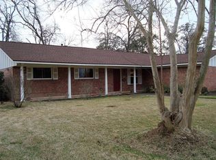 111 Oyster Bend Ln, Lake Jackson, TX 77566