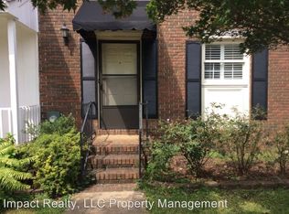 421 Lakepoint Dr, Gadsden, AL 35901